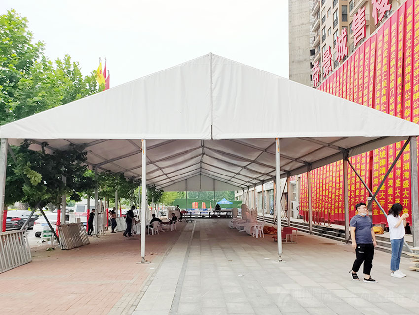 鄭州活動篷房出租，尉氏展覽篷房租賃公司協(xié)助帝景城盛大開盤·找雅創(chuàng)廠家服務(wù)